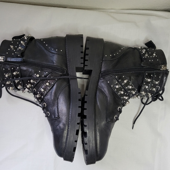 Zara Leather Black Ankle Boots with Silver Studs Size EU 40 - Picture 7 of 10